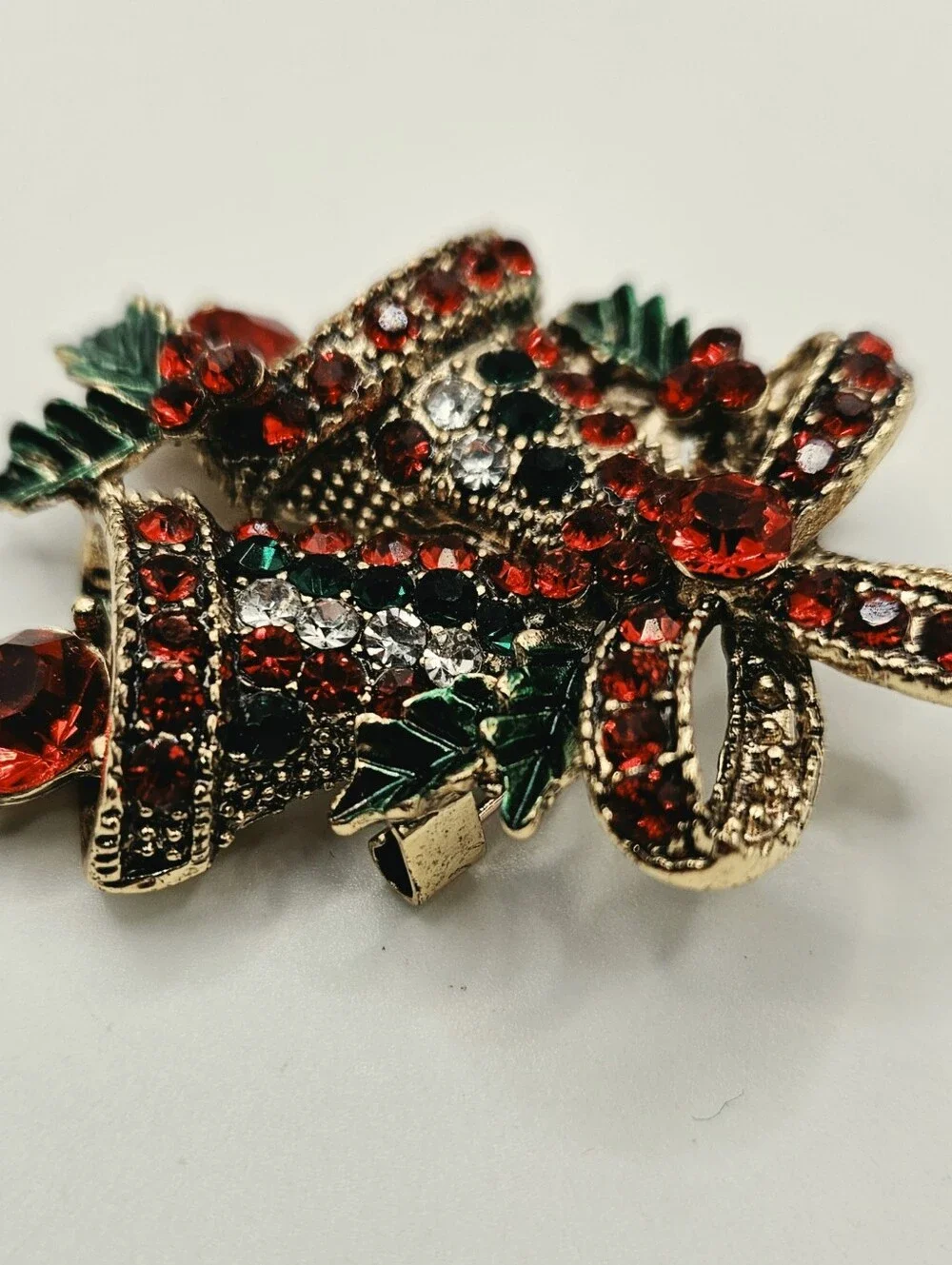 Vintage Christmas Bells Trembler Brooch Pin Moving Clapper Rhinestone Bow Jewelr